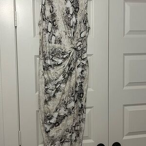 Sleeveless Snake Print Knot Front Dress in Black & White
